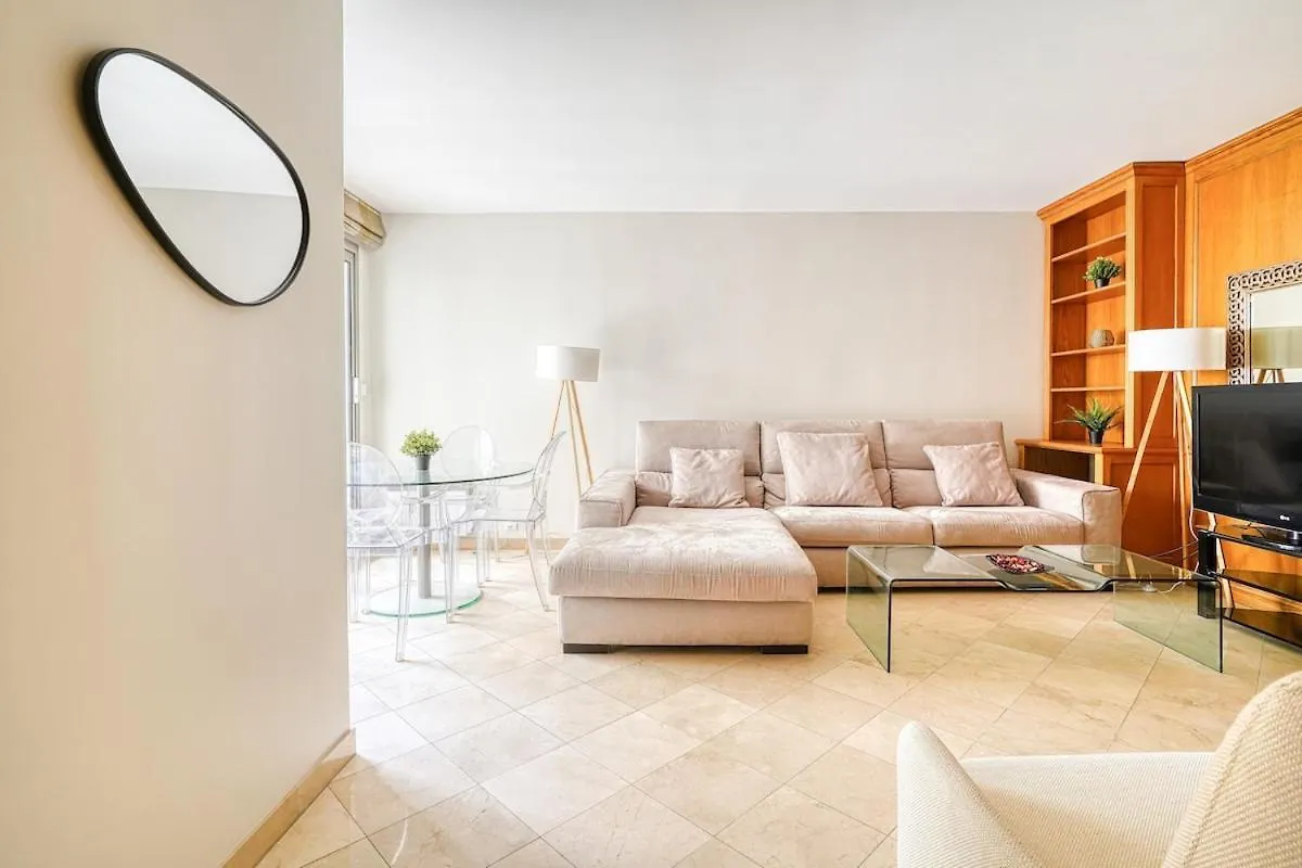 Spacious & Cozy Apartment - Trocadero Passy Paris