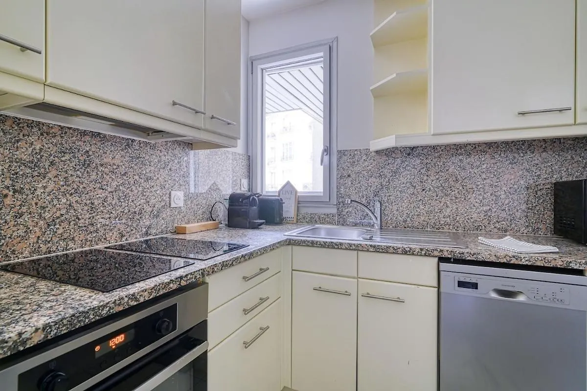 Spacious & Cozy Apartment - Trocadero Passy Paris