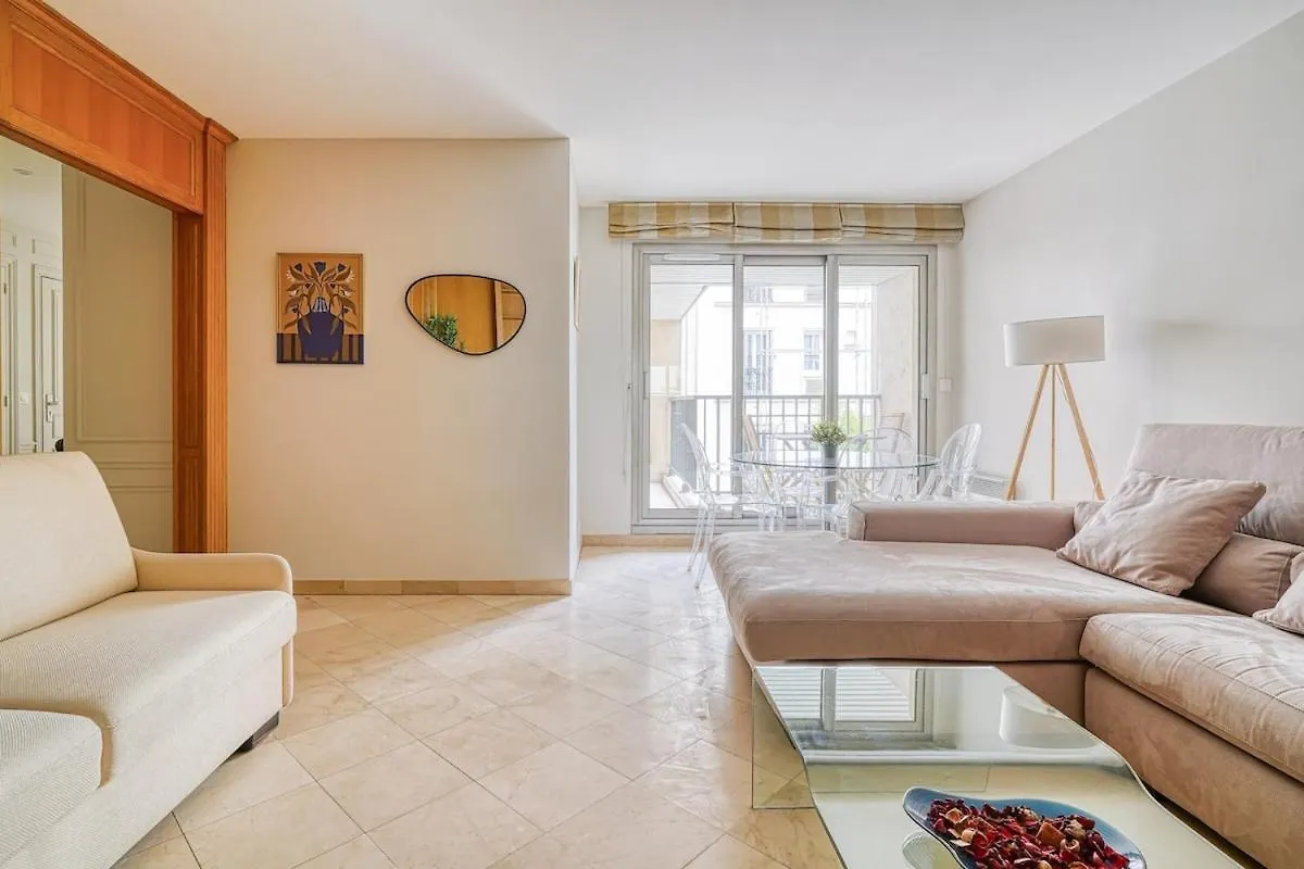 Spacious & Cozy Apartment - Trocadero Passy Paris