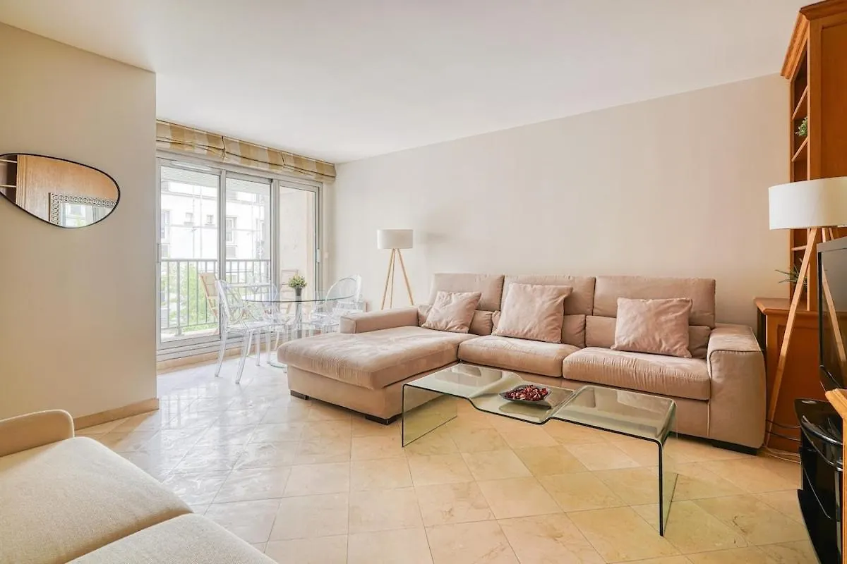 Spacious & Cozy Apartment - Trocadero Passy Paris