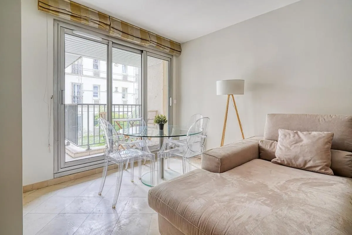 Spacious & Cozy Apartment - Trocadero Passy Paris 0*,  France