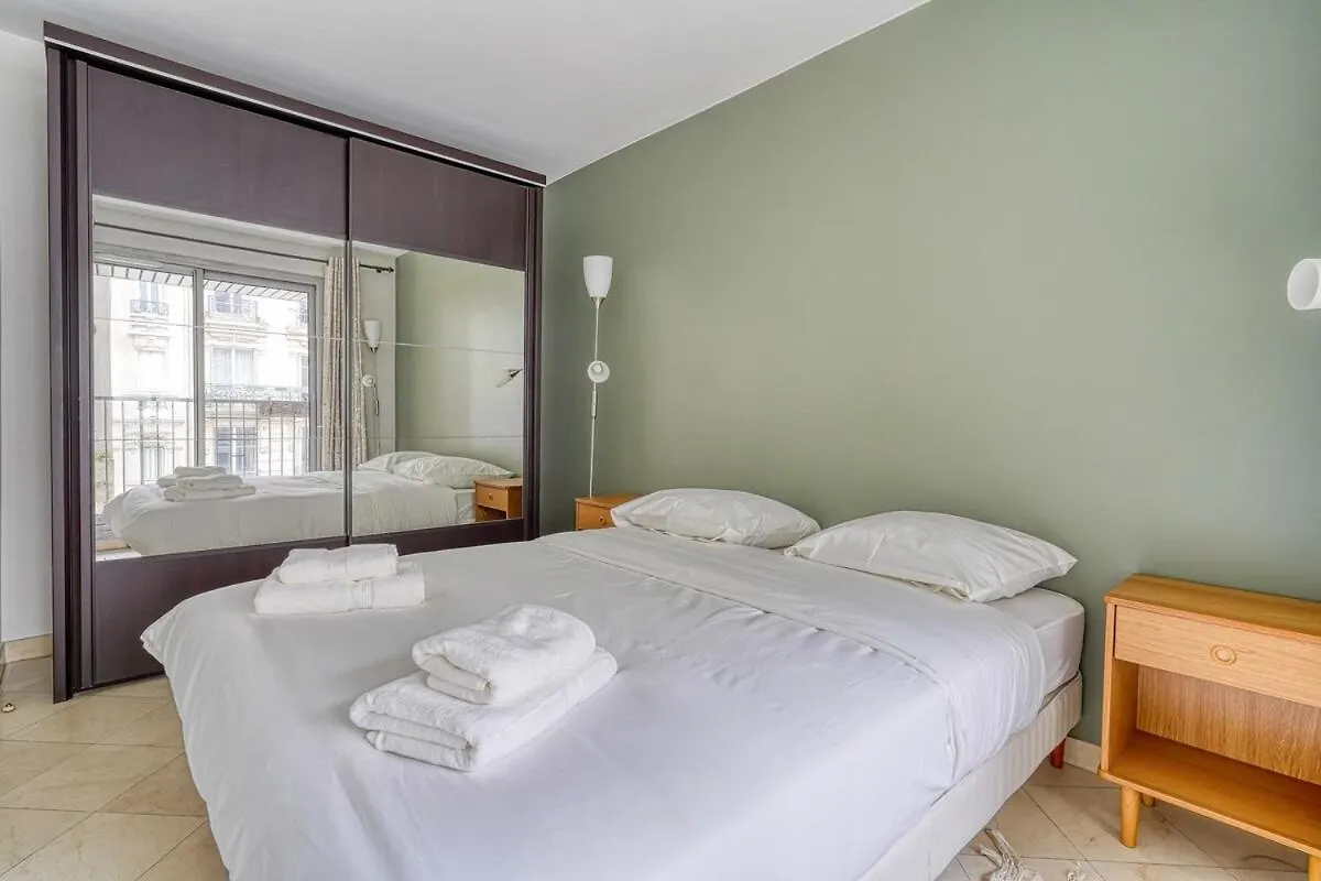 Spacious & Cozy Apartment - Trocadero Passy Paris